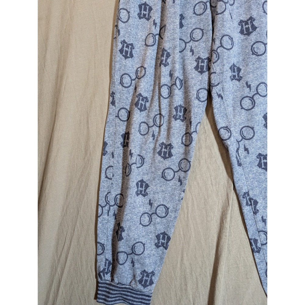 Harry Potter-themed gray jogger pajama Set Size XLarge - Picture 4 of 16